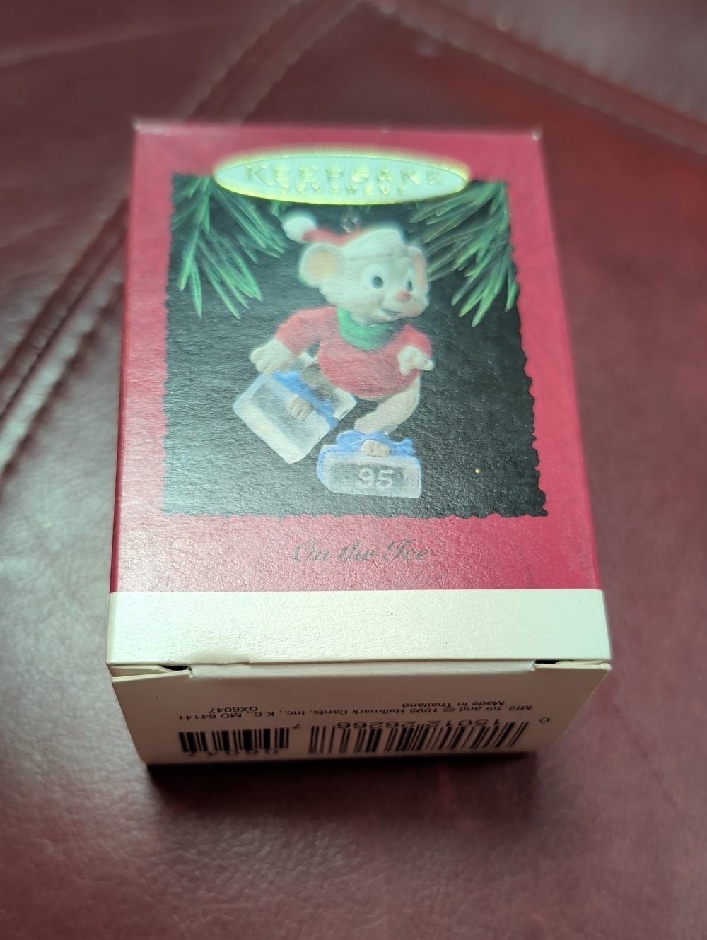 Hallmark 1995 On The Ice Orartment Keepsake New